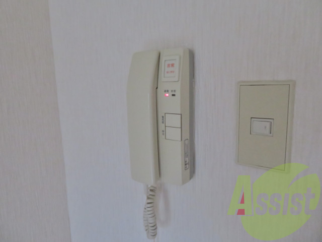 インターフォンがついていて急な来客も安心ですね。 インターフォンがついていて急な来客も安心ですね。