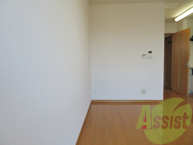 収納はありませんが、この辺に家具を置くのはどうでしょうか。 収納はありませんが、この辺に家具を置くのはどうでしょうか。
