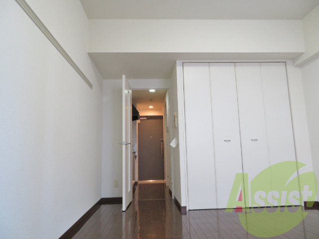 モニター付きインターホンなので、女性の方も安心ですね。 モニター付きインターホンなので、女性の方も安心ですね。