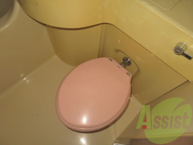 こちらはトイレです。清潔感があり、安心して使用できます。 こちらはトイレです。清潔感があり、安心して使用できます。