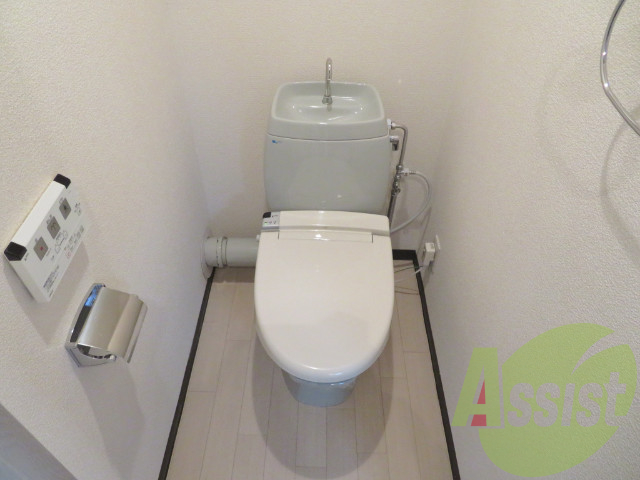 トイレは、清潔感があり安心して使用できます。 トイレは、清潔感があり安心して使用できます。