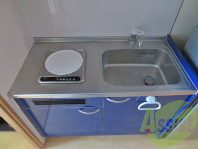 キッチンには、IHコンロが設置されているので便利ですね。 キッチンには、IHコンロが設置されているので便利ですね。