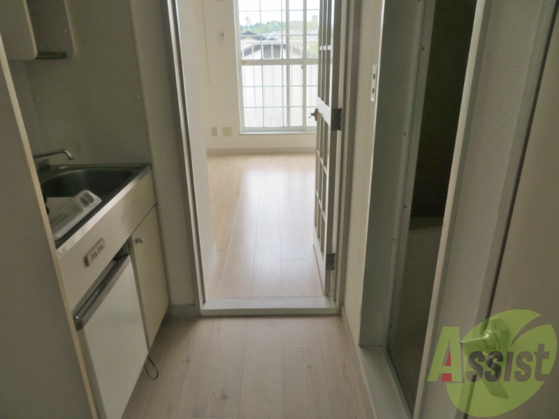 玄関の様子です。明るい印象ですね。気分もあがりそう。 玄関の様子です。明るい印象ですね。気分もあがりそう。