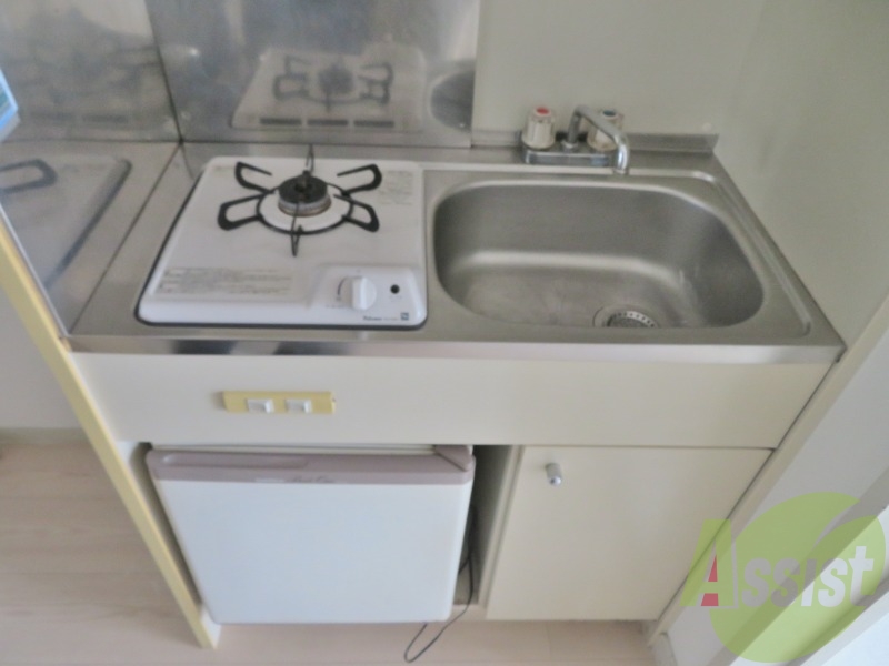 キッチンには1口ガスコンロが設置済みです。 キッチンには1口ガスコンロが設置済みです。