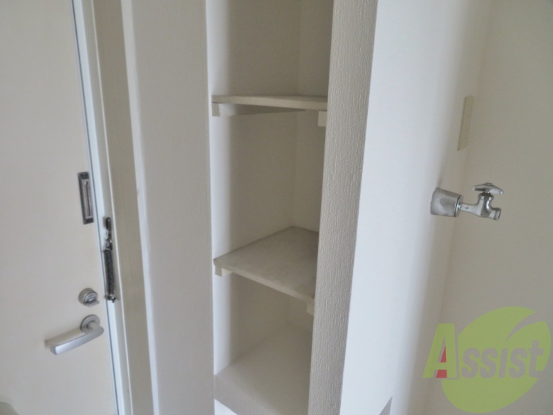 シューズボックスで玄関もスッキリ片付きます。 シューズボックスで玄関もスッキリ片付きます。