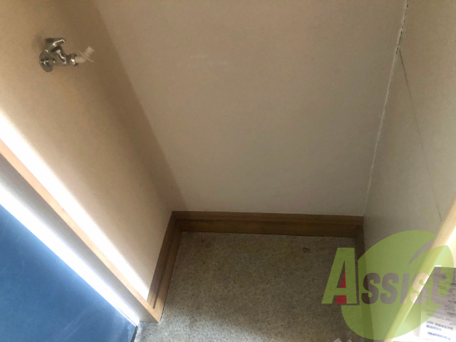 洗濯機置場は室内にあるのでもちろんいつでも洗濯できます。 洗濯機置場は室内にあるのでもちろんいつでも洗濯できます。