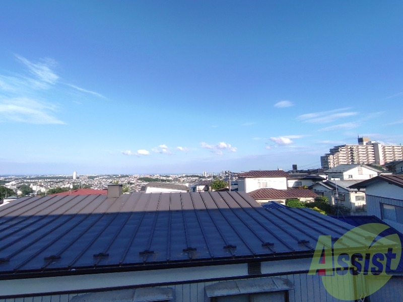 ベランダからは綺麗で大きな空が良く見えます。 ベランダからは綺麗で大きな空が良く見えます。