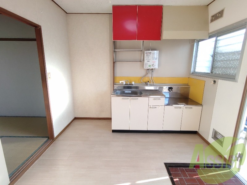 広々としたDKでテーブルを置いても十分なスペースがあります 広々としたDKでテーブルを置いても十分なスペースがあります