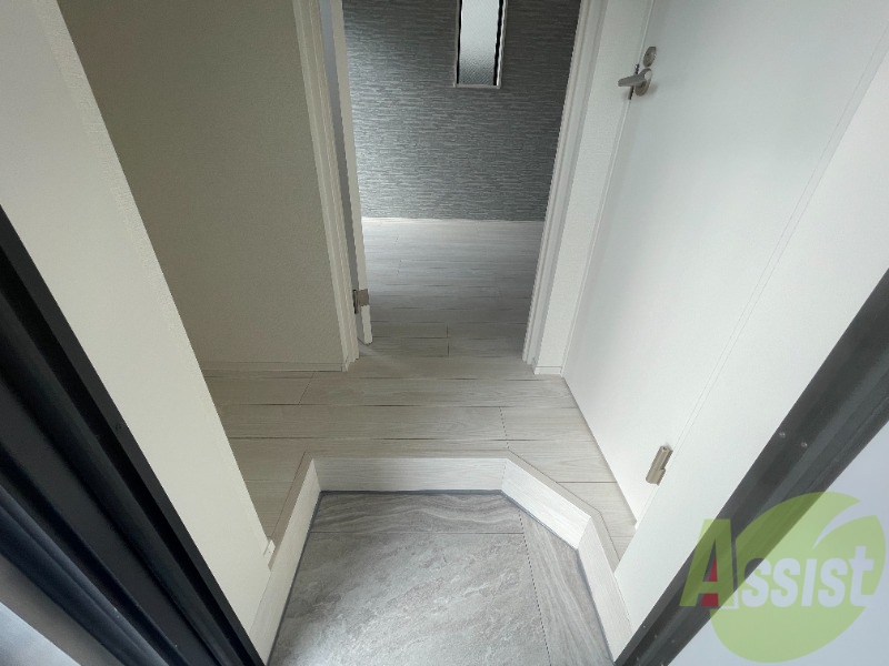 玄関からの様子です。すぐ部屋が見えないのは安心ですね。 玄関からの様子です。すぐ部屋が見えないのは安心ですね。