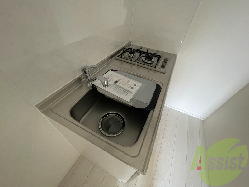 キッチンを別角度から撮影。収納をうまく使いたいですね。 キッチンを別角度から撮影。収納をうまく使いたいですね。