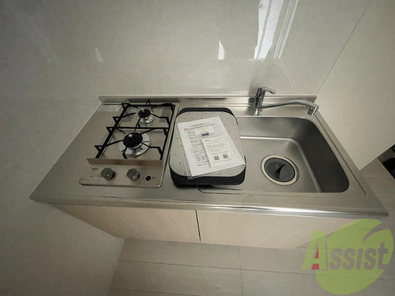 キッチンはガスなので火加減の調整がしやすそうです。 キッチンはガスなので火加減の調整がしやすそうです。