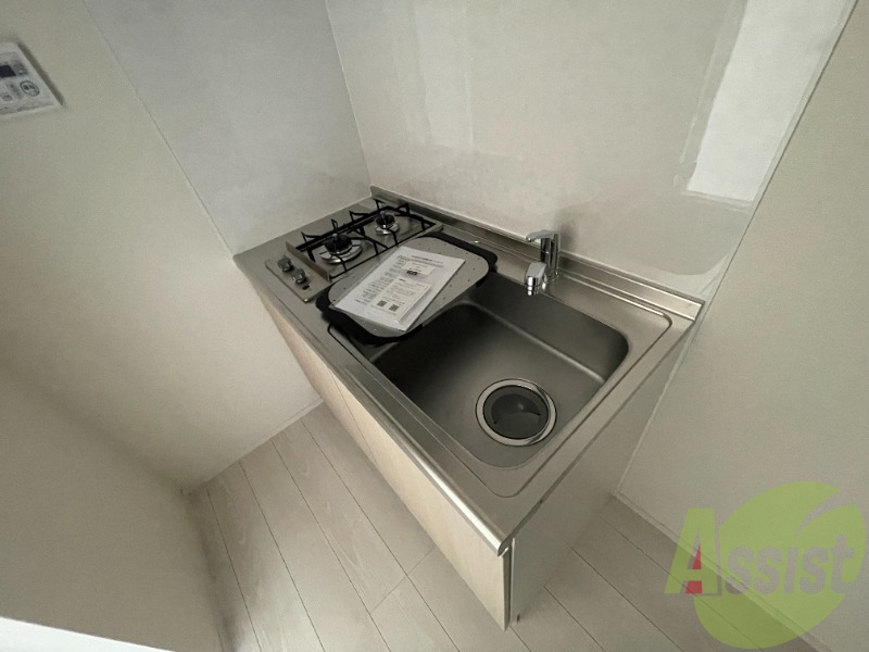 キッチンを別角度から撮影。収納をうまく使いたいですね。 キッチンを別角度から撮影。収納をうまく使いたいですね。