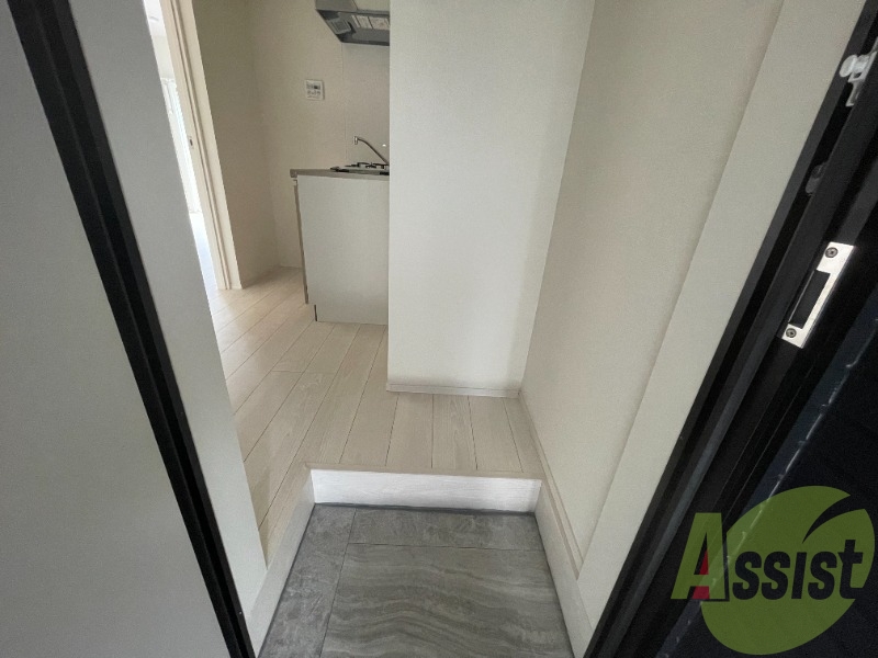 玄関からの様子です。すぐ部屋が見えないのは安心ですね。 玄関からの様子です。すぐ部屋が見えないのは安心ですね。