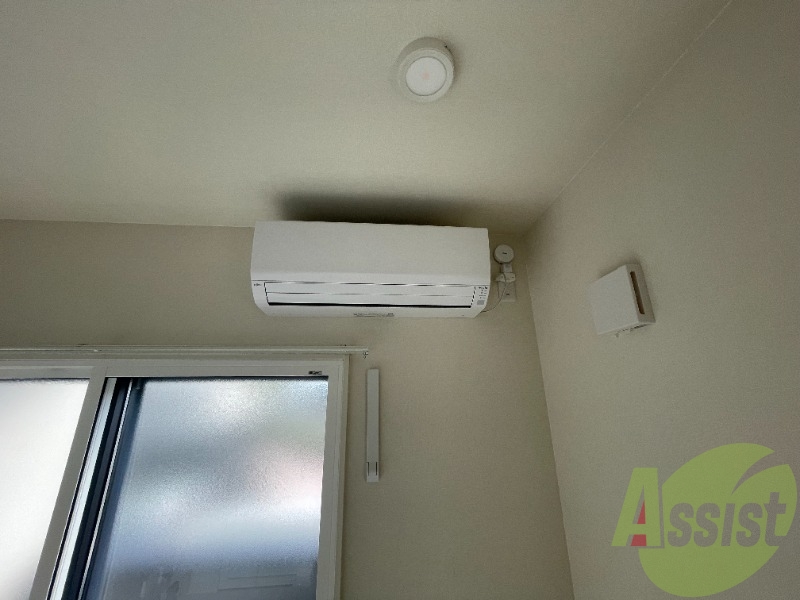 エアコンが設置済みです。入居後すぐに使用できます。 エアコンが設置済みです。入居後すぐに使用できます。