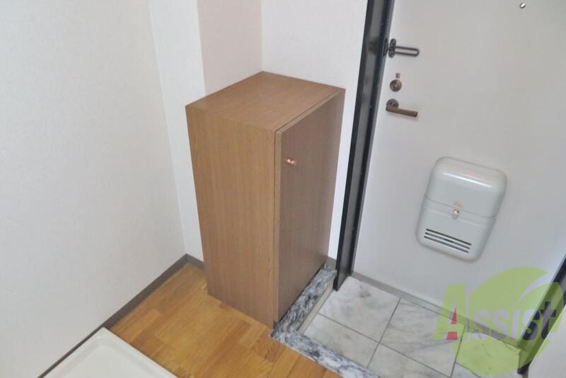 下駄箱収納もあるので玄関がスッキリしますね。 下駄箱収納もあるので玄関がスッキリしますね。