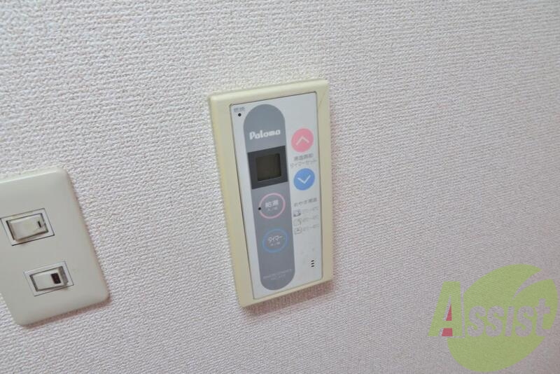 室内に給湯の温度設定も付いていて快適です。 室内に給湯の温度設定も付いていて快適です。