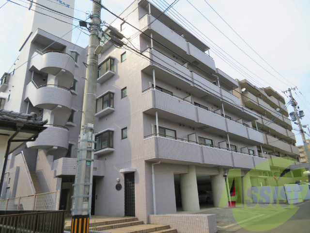 ロイヤルヒルズ泉中央の外観