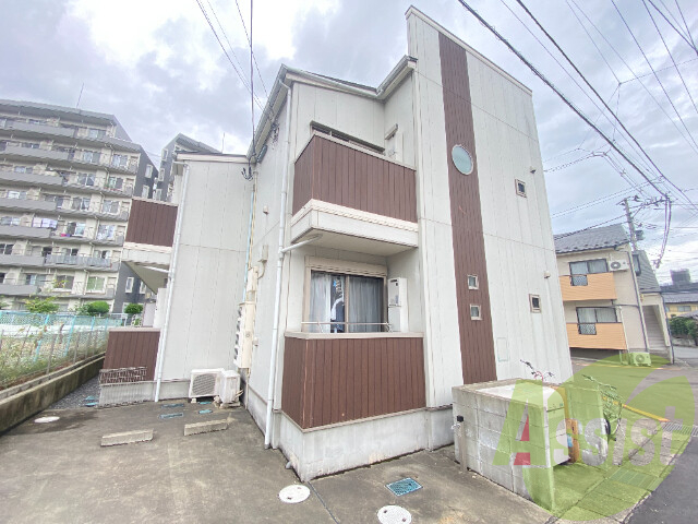 クレフラスト北山駅前の外観