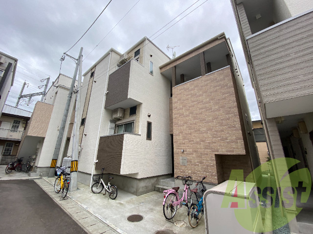 仙台市若林区南小泉の賃貸アパートの外観