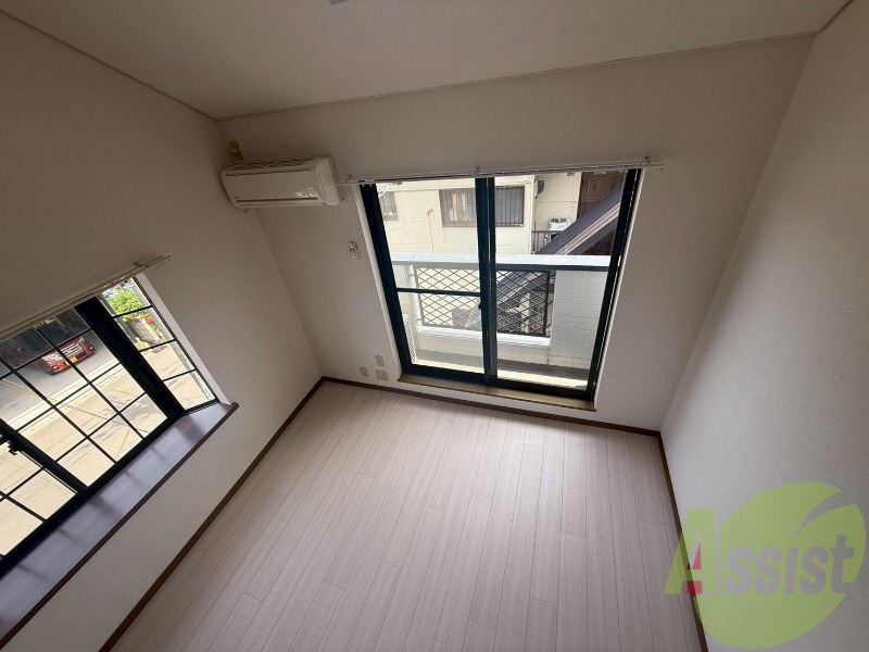 ロフトから撮影しました。正方形タイプなのもいいですね。 ロフトから撮影しました。正方形タイプなのもいいですね。