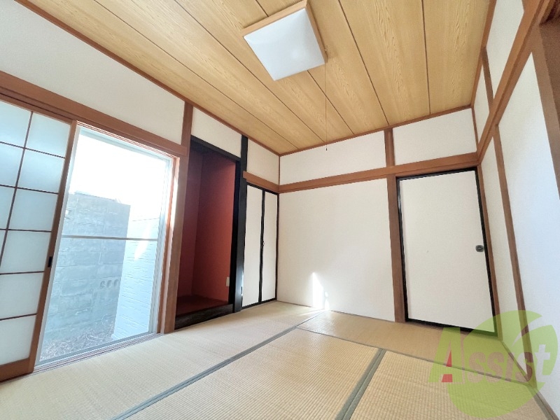 和室を別角度から撮影しました。イメージを掴んでください。 和室を別角度から撮影しました。イメージを掴んでください。