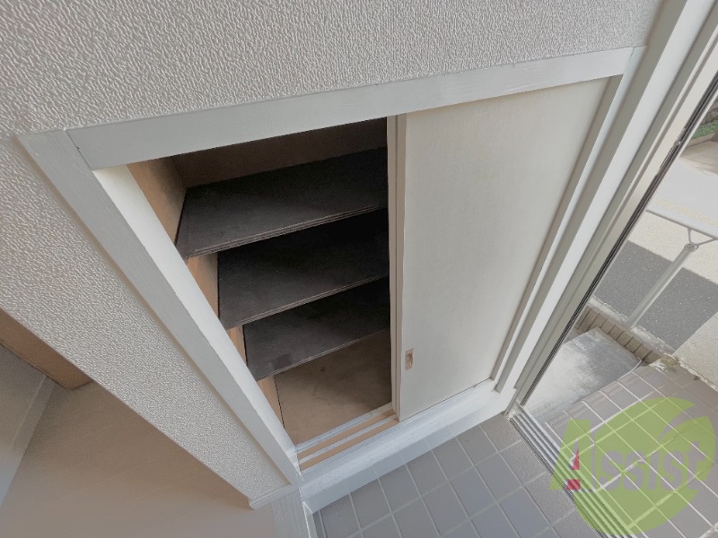 シューズボックスもございます。足元のお洒落もお忘れなく。 シューズボックスもございます。足元のお洒落もお忘れなく。