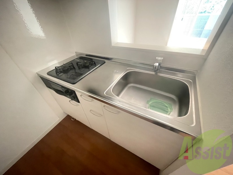 キッチンはシステムキッチンが設置してありますよ! キッチンはシステムキッチンが設置してありますよ!