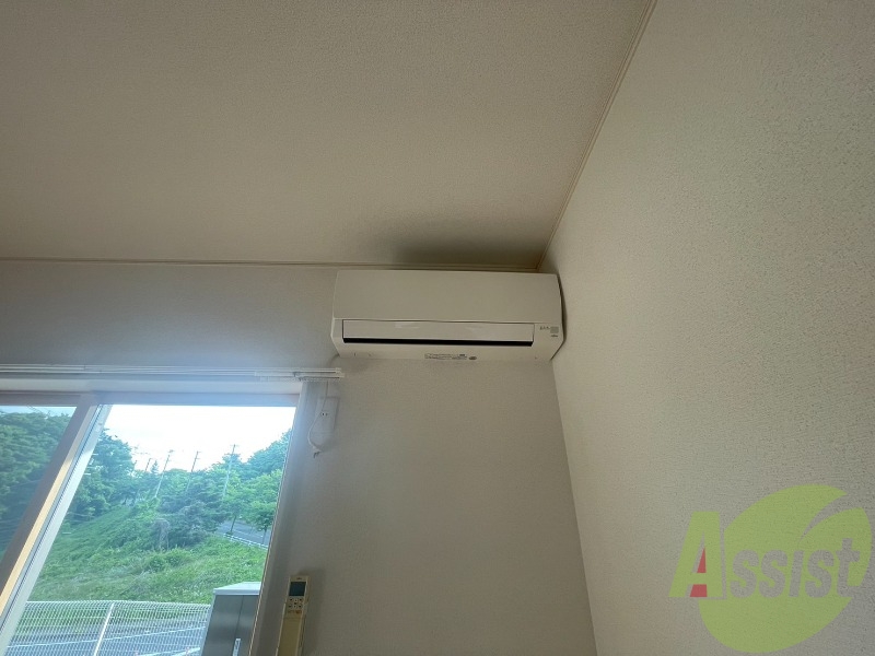 エアコンが付いているので夏も冬も快適ですね~ エアコンが付いているので夏も冬も快適ですね~