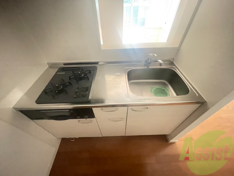 別角度からキッチンを撮影しました。イメージを掴んでください。 別角度からキッチンを撮影しました。イメージを掴んでください。