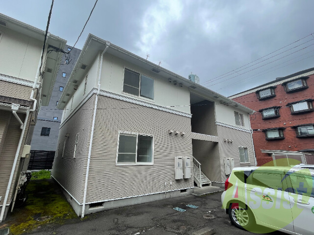 仙台市青葉区上杉３丁目の賃貸アパートの外観