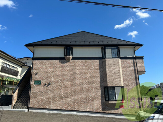 仙台市青葉区あけぼの町の賃貸アパートの外観