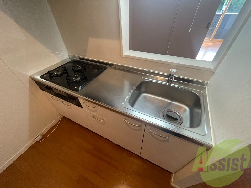 キッチンはシステムキッチンが設置してありますよ! キッチンはシステムキッチンが設置してありますよ!