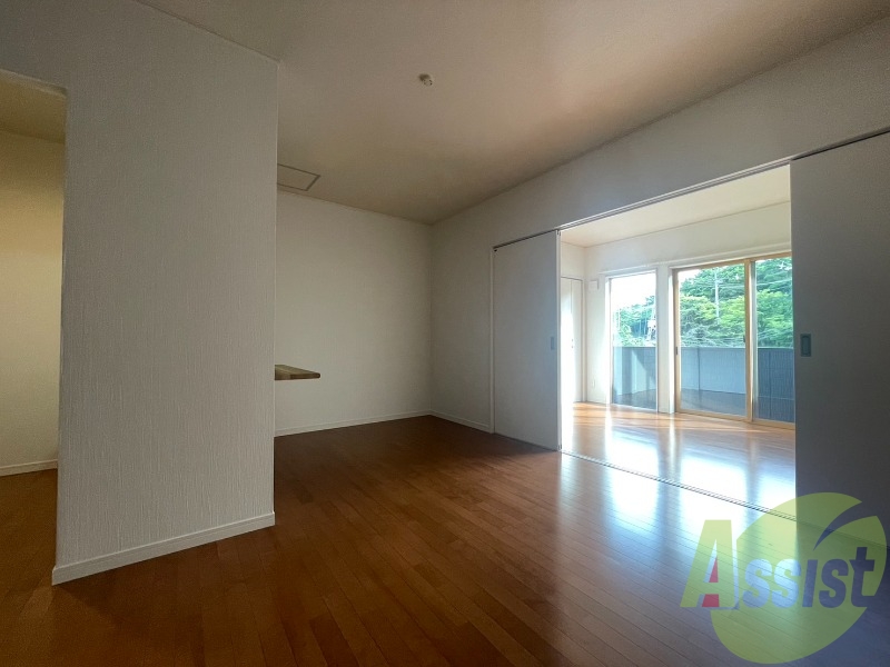 10帖のリビングです。広々としていますね。 10帖のリビングです。広々としていますね。