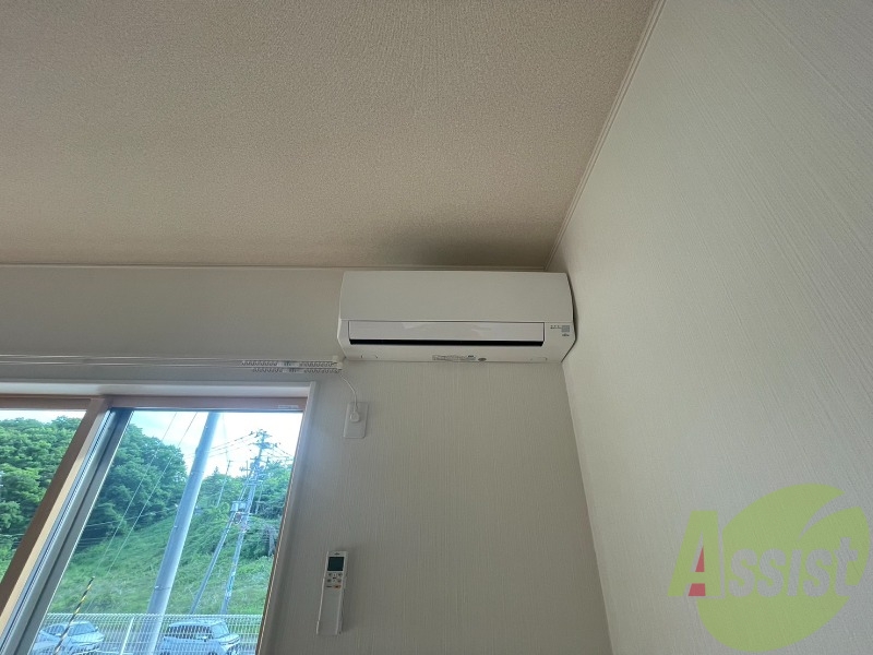 エアコンが付いているので夏も冬も快適ですね~ エアコンが付いているので夏も冬も快適ですね~