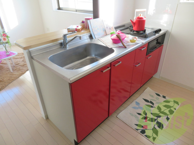 カウンターキッチンになります。閉鎖感がないですね。 カウンターキッチンになります。閉鎖感がないですね。