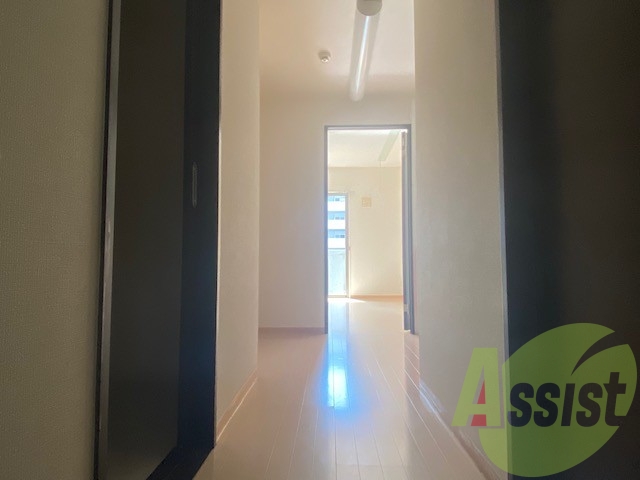 玄関からの一枚。奥行きで広さが伝わるでしょうか。 玄関からの一枚。奥行きで広さが伝わるでしょうか。