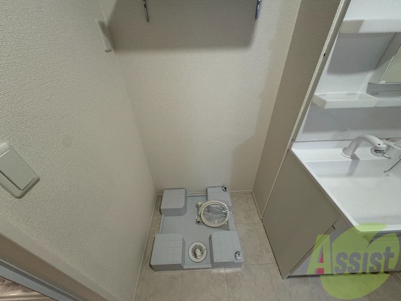 こちらが洗濯機置き場です。室内にあるので安心ですね。 こちらが洗濯機置き場です。室内にあるので安心ですね。