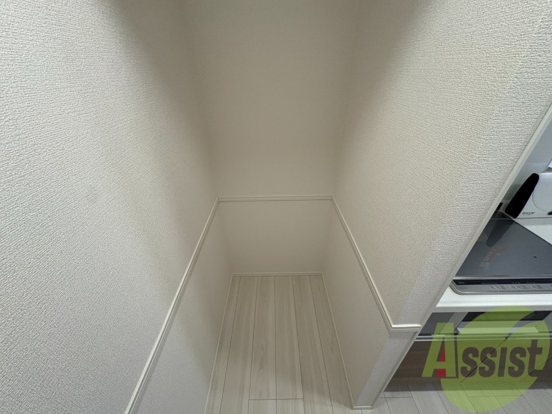 冷蔵庫置き場もありますので置き場に困らないですね。 冷蔵庫置き場もありますので置き場に困らないですね。