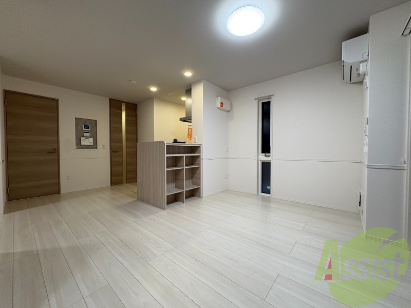 別角度からの写真です。部屋の雰囲気わかって頂けましたか? 別角度からの写真です。部屋の雰囲気わかって頂けましたか?