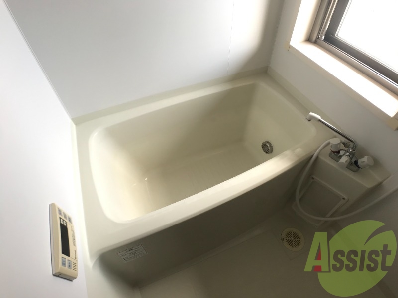 浴室は広くしっかり浸かることができますね。 浴室は広くしっかり浸かることができますね。