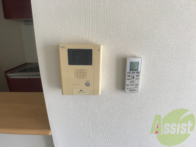 モニター付きインターホンなので、防犯対策も安心です。 モニター付きインターホンなので、防犯対策も安心です。