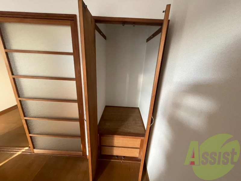 収納は奥行きがあり荷物が多くても大丈夫です。 収納は奥行きがあり荷物が多くても大丈夫です。