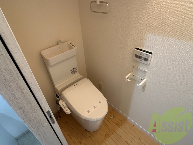 トイレはウォシュレット機能付き。シャワートイレは日本の宝。 トイレはウォシュレット機能付き。シャワートイレは日本の宝。