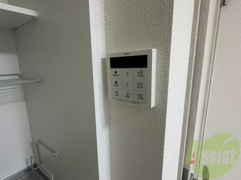 追い焚き機能付き。いつでも温かいお風呂に入れますね。 追い焚き機能付き。いつでも温かいお風呂に入れますね。