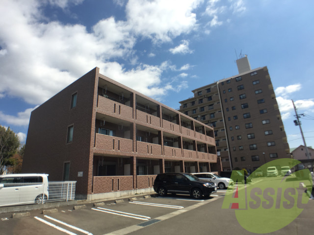 仙台市宮城野区白鳥１丁目の賃貸マンションの外観
