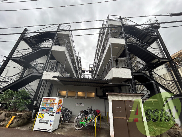 草野マンション22号館