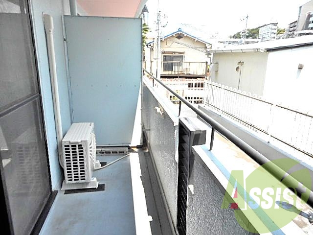 バルコニーは一人分の洗濯物は干せる広さがあります! バルコニーは一人分の洗濯物は干せる広さがあります!