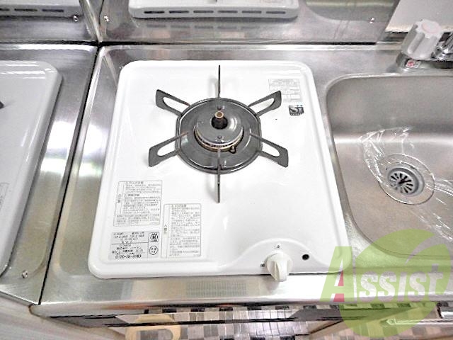 キッチンは一口ガスコンロが付いていますよ♪ キッチンは一口ガスコンロが付いていますよ♪