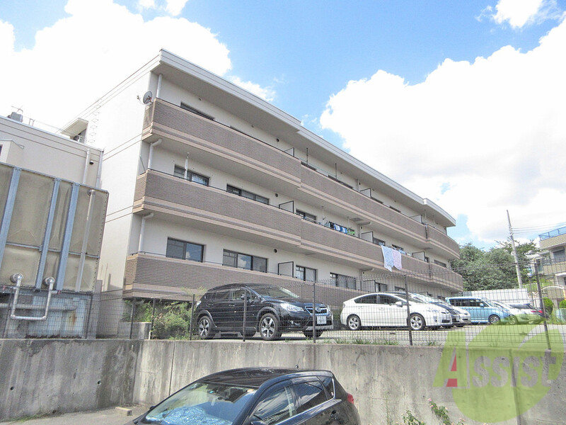 カルム千里山土井B棟の外観