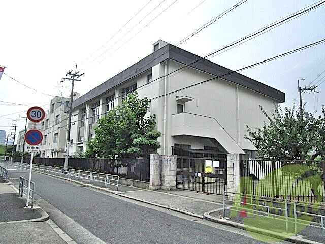 大阪市立木川南小学校 1113m 大阪市立木川南小学校 1113m